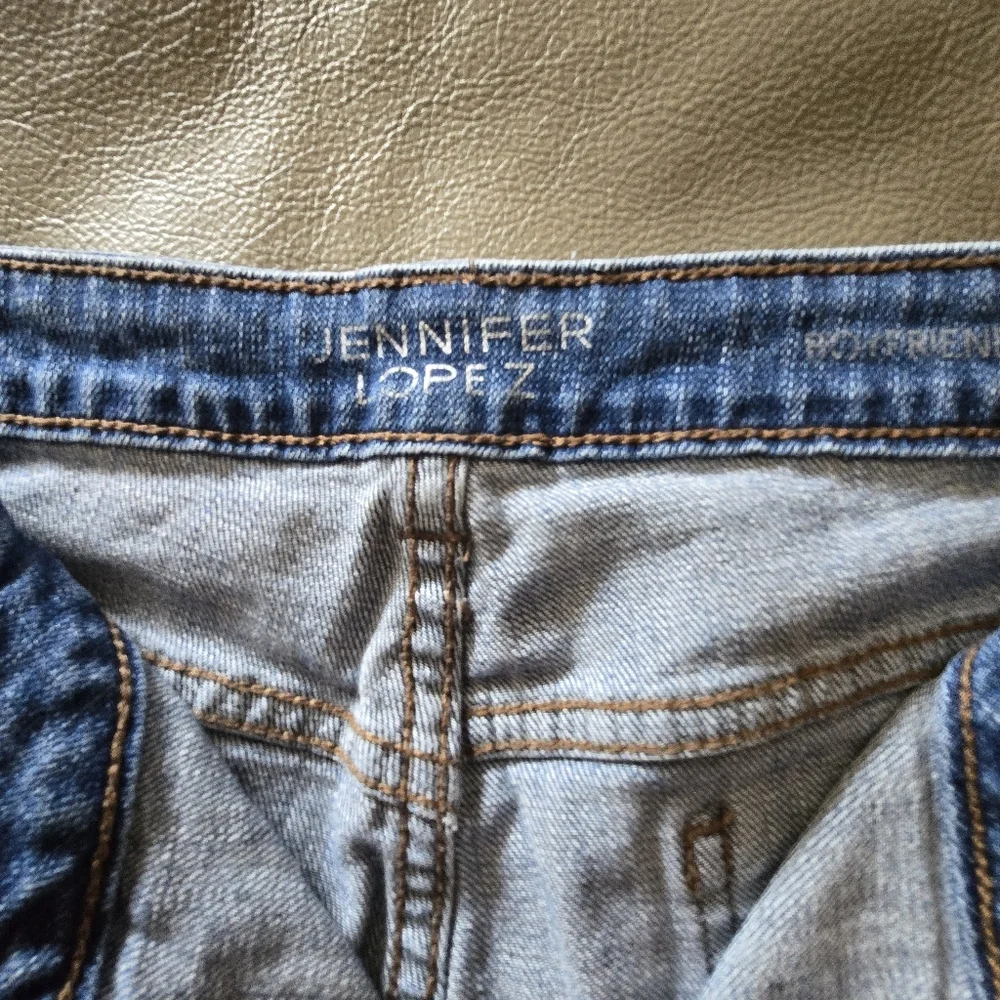 Jennifer Lopez Boyfriend Jean Shorts Size 16 - Picture 3 of 4